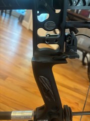 Elite Kure Compound Bow Right Hand 70 Lb Draw Weight