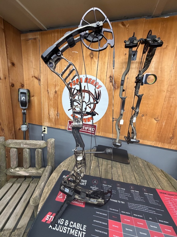Prime RVX+ 32 Bow. Right Hand, 60-70#. Mossy Oak Bottomland Camo. Brand New.