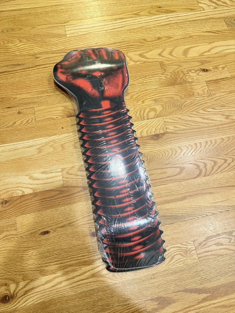 Hardies Hardware Skateboard Fist Bolt rare* #23/100 Tyshawn Jones Supreme Red