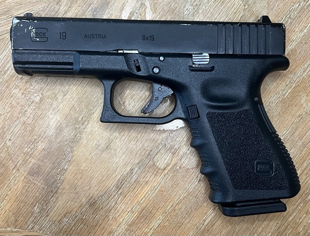 Elite Force x GLOCK 19 Gen.3 Gas Blowback Airsoft Pistol