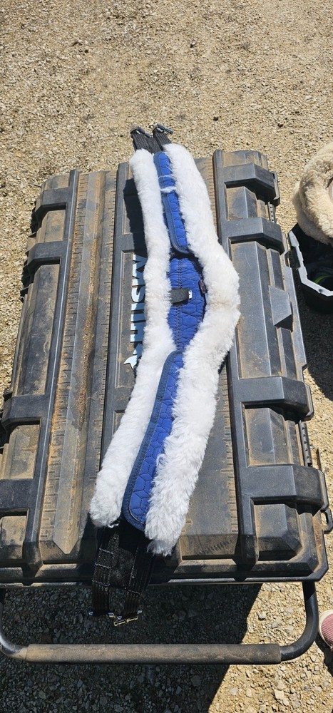 New Mattes 125cm/50″ Long Athletico Girth with Sheepskin Cover