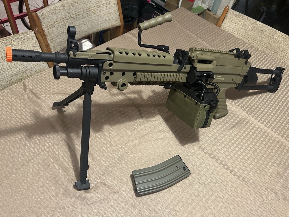 Cybergun x FN M249 MINIMI «Featherweight» Airsoft Machine Gun W/ A&K 1500rd Box