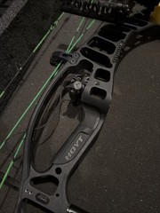 Hoyt VTM 31 Right-Handed