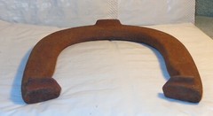 One Old Vintage Heavy 2-1/2 POUNDS Metal TOP RINGER HORSESHOE #2