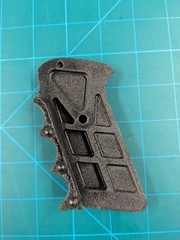 AirGun Designs wraparound molded «battle» grips. Fit standard Mag frames. RARE!