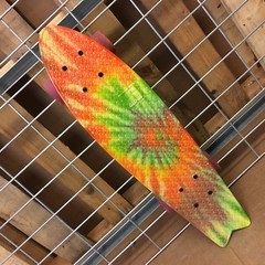 New Globe Bantam Graphic ST Tie Dye Complete Skateboard – 6in x 23in