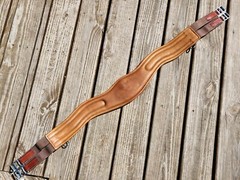 CWD Chestnut/Tan Padded Anatomic English Jumper Girth – 50″/125cm – Used Once!