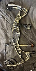 Used Custom, Loaded Hoyt VTM 31 Bow Package- 60/70 lb – Real tree camo