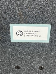 GLOBE BIG BLAZER SKATEBOARD . 5 X 10 X 32