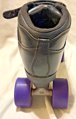 Riedell R3 Cayman Roller Skates Men’s Size 9 Black w/ Zen Sonar Wheels VGC