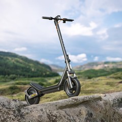 Adults Commuting Electric Scooter Peak 650W Top Speed 20 MPH Max Range 28 Miles