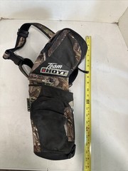 Team Hoyt Camouflage And Black Hip Quiver w/ Hoyt Belt