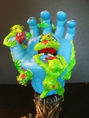 TROLL GOBLIN Y2K Custom Kidrobot Santa Cruz Skateboards Screaming Hand Figure