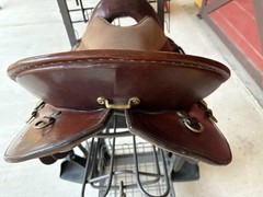 Parelli Cruiser hybrid saddle with Custom pad