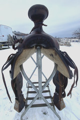 Used Simco 15.5″ slick seat Western roping saddle US made