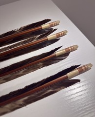 Japanese Samurai Kari-Ebira Quiver, Rare Vintage Yazutsu, & 4 Bamboo Arrows Set