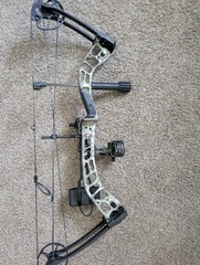 PSE Stinger ATK Right Hand Compound Bow 35lb 19in Draw Black Camo never fired