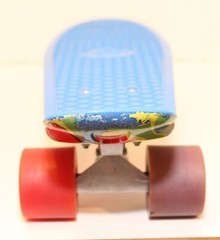 FRISKY Skateboard Mini Cruiser Penny Board Blue Multicolor Wheels