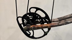 Martin Archery 2013 Alien Compound Bow Package QAD HHA Case Arrows Release