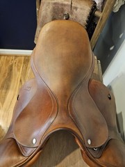 Antarès Jump Saddle – 17” Seat | 2A Flap | P Seat