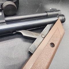 Crosman P1377BR Pump Action Single Shot .177 Caliber Pistol – w Crosman Red Dot