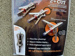 2 packs Rage Crossbow Hypodermic Broadheads 100 Grain 2″ Cut with PRACTICE POINT