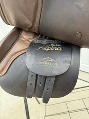Courbette Alpina Brown Close Contact Jumping English Saddle 16.5