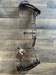 Darton Consequence 2 in Mossy Oak/Bottomland RH 26-31.5″ 60-70# 325fps!