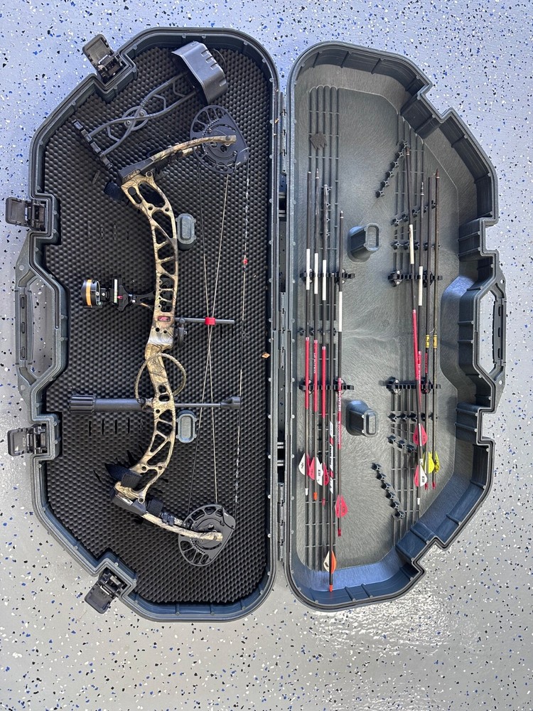 PSE Brute Nxt Rts Compound Bow Package Right Hand 70 lbs