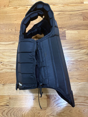 Tipperary™ Adults’ Contender ASTM Vest Black / Small