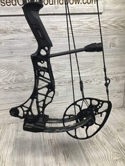 Used Mathews Lift X 29.5 Right Hand Black riser/Kuiu Verde limbs Bow 29.5″/70#