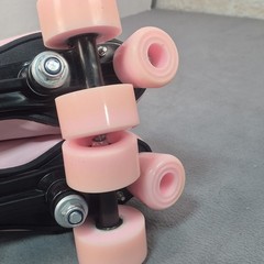 Pink Led Light Up Pink Quad Roller Skates Girls Size 5 (37) PU Leather