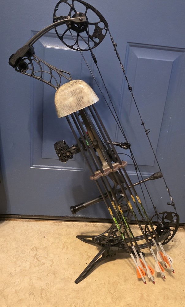 Mathews V3 31 Left Handed Compound Bow With Switchweight Technology -Great Shape