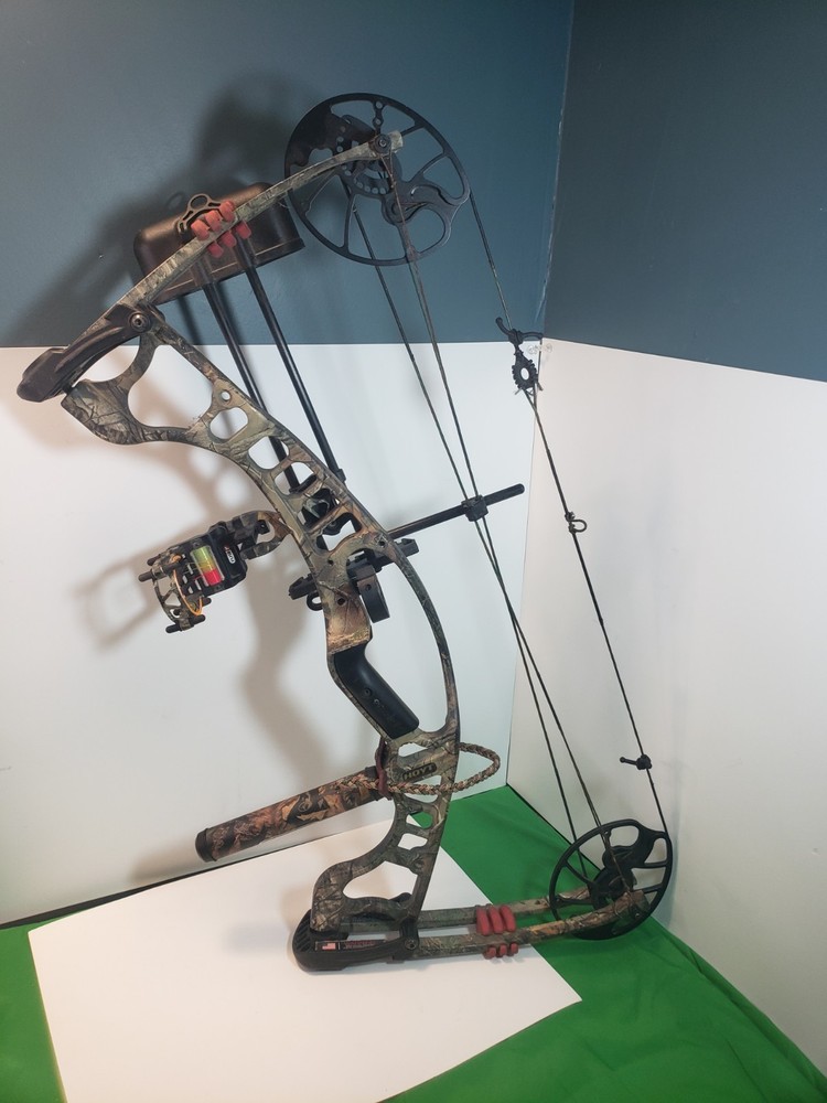 Hoyt Archery Ignite RH Compound Bow, 15-70 Pound Draw, 19-30 Draw Length Camo