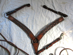 Bar H Equine crystal bling Tack Set Bridle, Breast Collar, bit &split reins