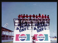 RARE – 70s retro PEPSI SKATEBOARD t-shirt