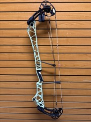 Mathews Title 38 RH Compound Bow – Gen 1 – Item 6013