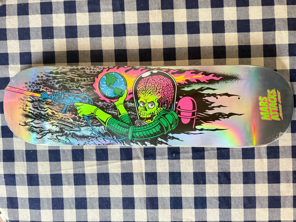 FACTORY SHRINK 2018 Santa Cruz x Mars Attacks BLACKLIGHT Reaper Skateboard Deck!