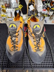 🧗 La Sportiva Finale Climbing Shoes Mens 12 / EU 45 – Vibram Sole Orange Black