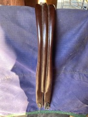 Stubben Long English Hunter Jumper Girth Brown Size 54 in Nicely Padded Elastic