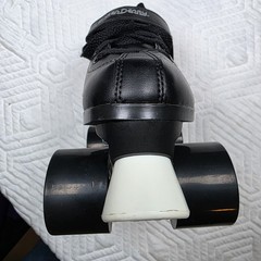 Roller Derby STR Seven Men’s Roller Skates Black Size 6 MPN 5070-8329 See below