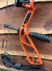 Elite Option 6 50# D/W 28″ D/L Canyon Orange Ready to Shoot Good Condition