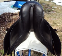 COLLEGIATE Dressage Saddle – 17″ Seat – GREAT! FREE Stirrups, Leathers, Girth