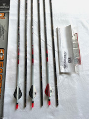 6 Easton Blood Line Carbon 330 9.4 GPI Blazer Vanes 32″ Uncut Black/White New