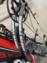 PSE Brute Force Lite Bow Package 40 – 70lbs/25″ – 31″/Charcoal