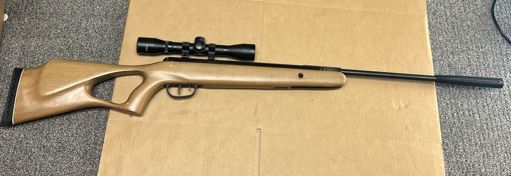 Benjamin Titan NP .177 Cal Break Barrel Air Rifle w/ CenterPoint Scope