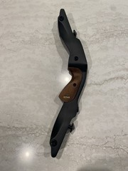 WNS Black Wolf 17” ILF Riser for recurve bow, Black, Wood Grip, Case, Box,Manual