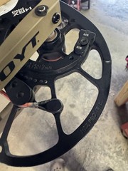 Hoyt VTM 34 RH 70# Compound Bow