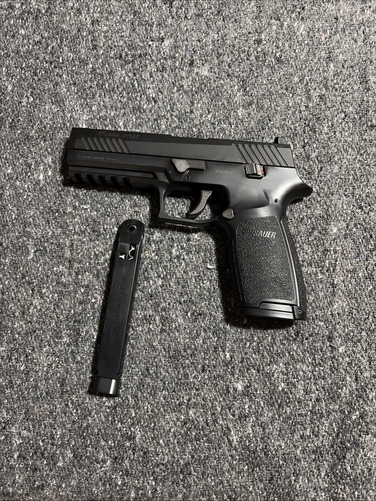 Sig Sauer P320 CO2 .177 Pellet Gun Air Pistol (AIR-P320-177-30R-BLK)