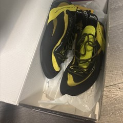 Brand New La Sportiva Miura Climbing Shoe – Men’s Lime 40